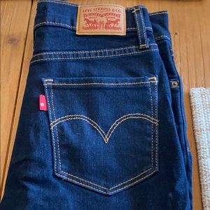 Levi’s high rise straight jeans
